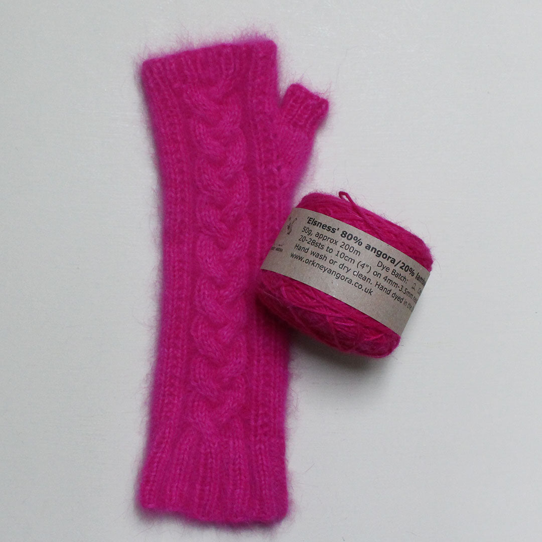 三つ編みのフィンガーレスグローブ キット／パターン – moorit