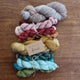 5色セットの「mini skein」と合わせてカラーワークにしても