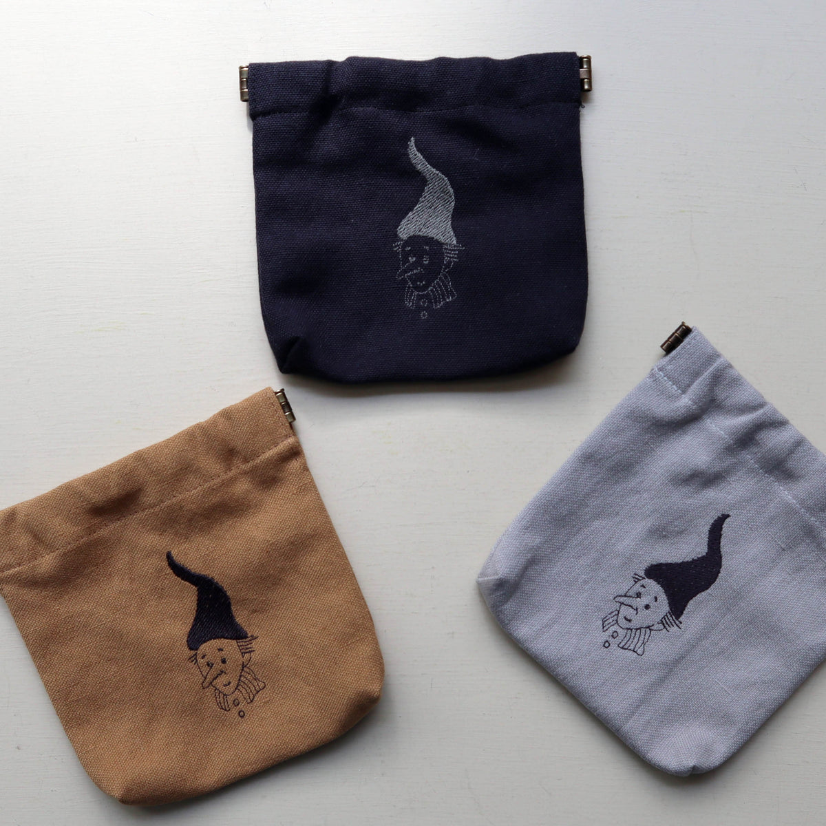 MOORIT 3種のポーチ バネ口 – moorit