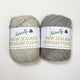 左：light beige、 右：light grey